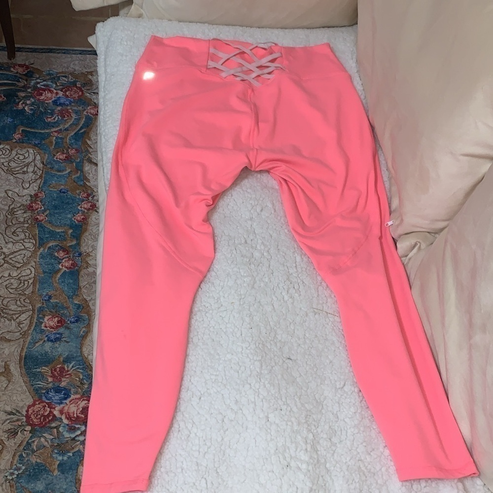 Barbie pink Fabletics power hold - Picture 3 of 6